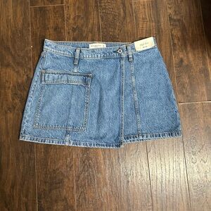 NWT Abercrombie Denim Wrap Skirt size 30